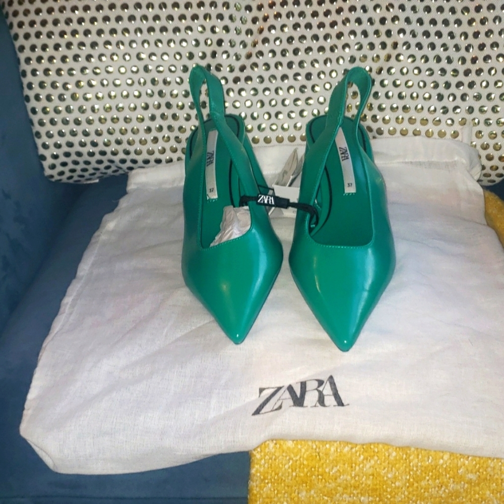 Need Bottega Green Zara Slingback Heels